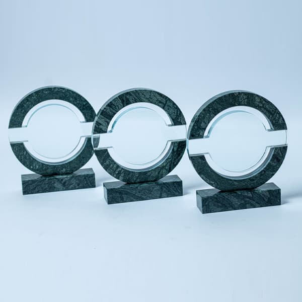 UN862 ROUND CRYSTAL AWARD